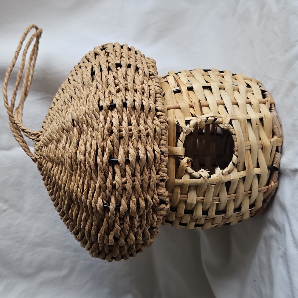 Woven Mushroom-Shaped Bird Feeder